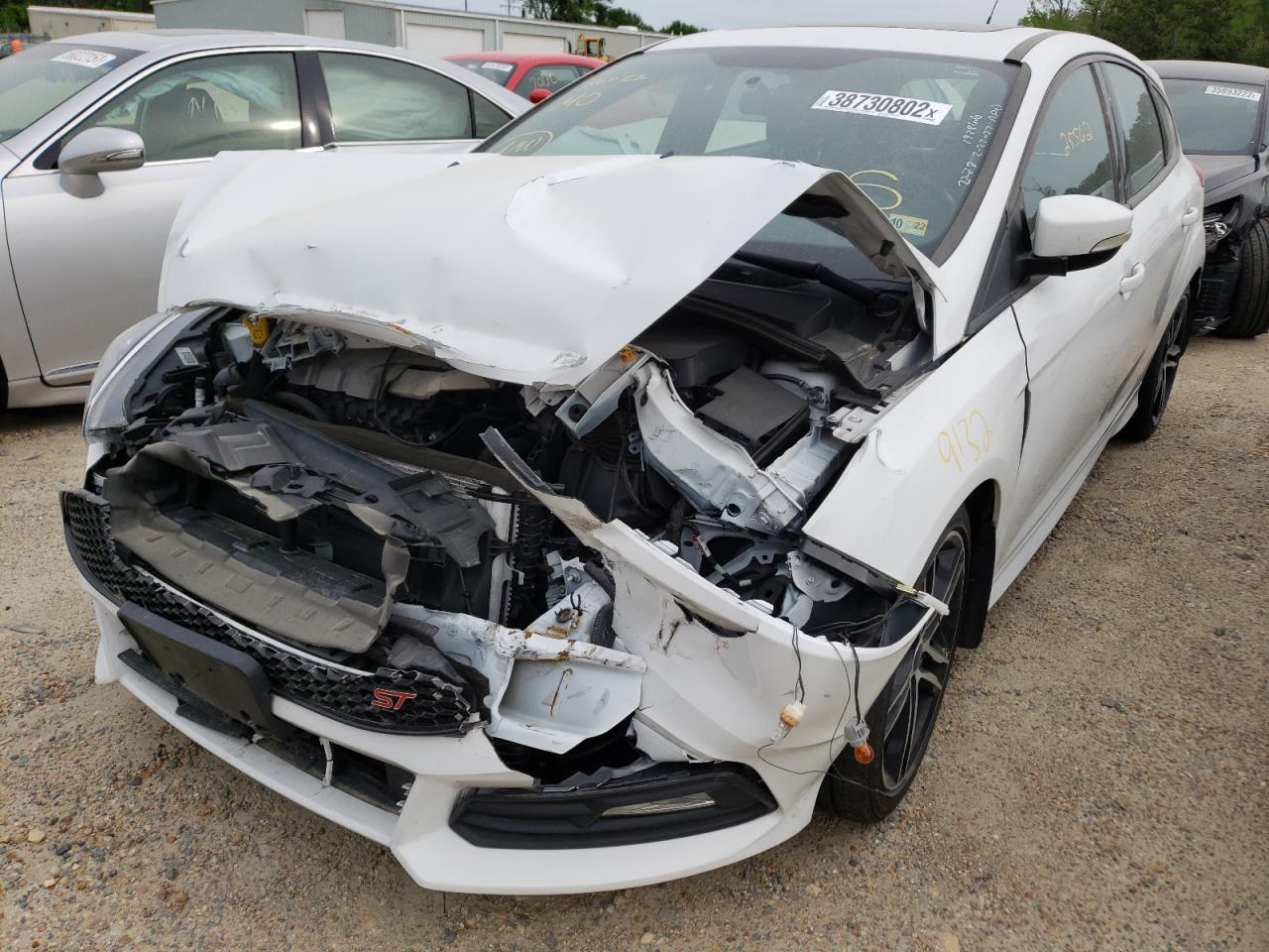 Photo 2 from auction – 2018 FORD FOCUS ST with VIN 1FADP3L95JL285325