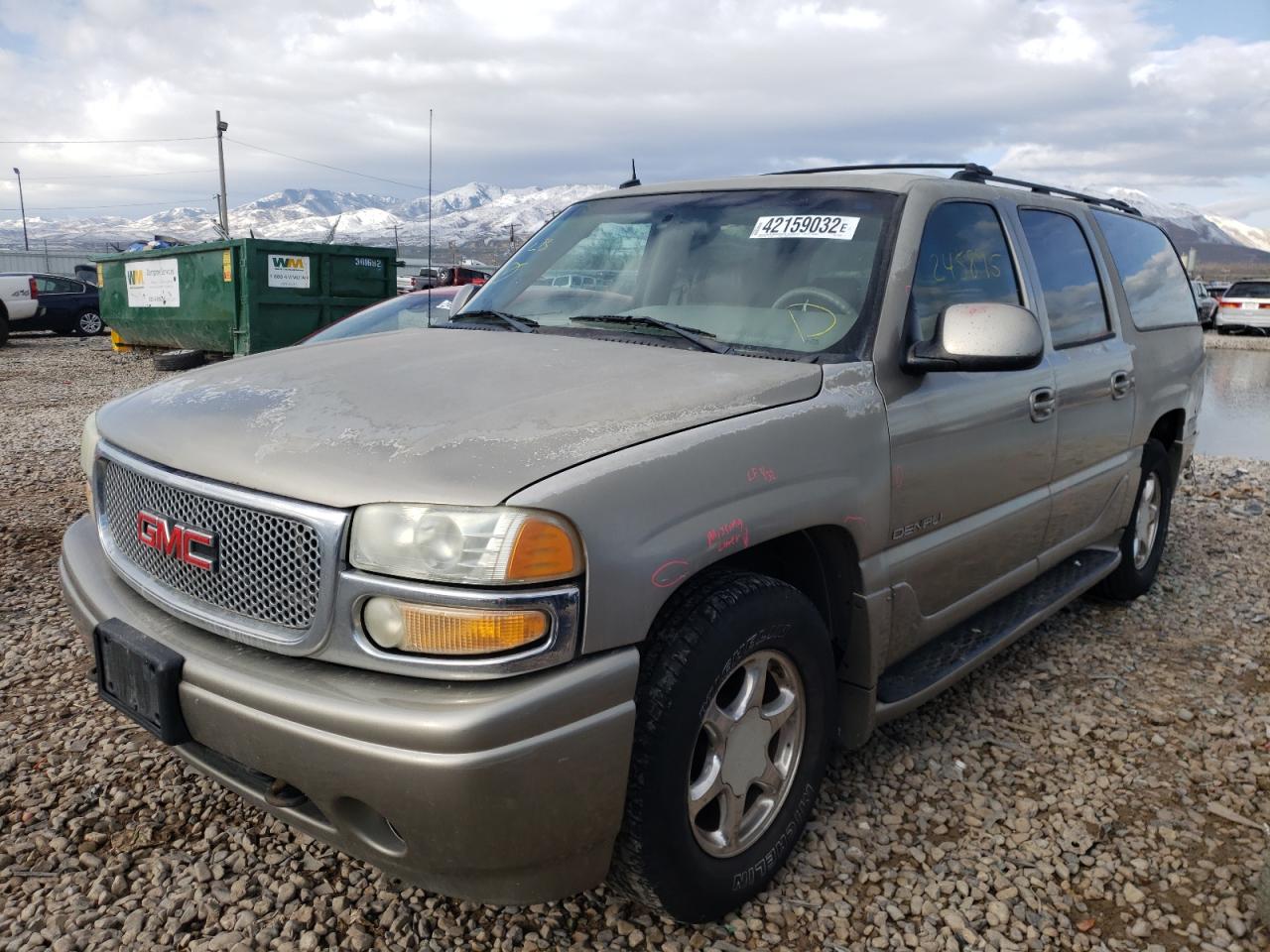 Photo 2 from auction – 2002 GMC DENALI XL with VIN 1GKFK66U52J331000