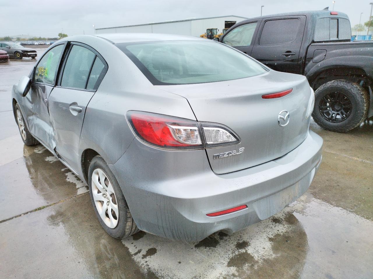 Фото 3 с аукциона – 2012 MAZDA 3 I с VIN JM1BL1UG7C1523690