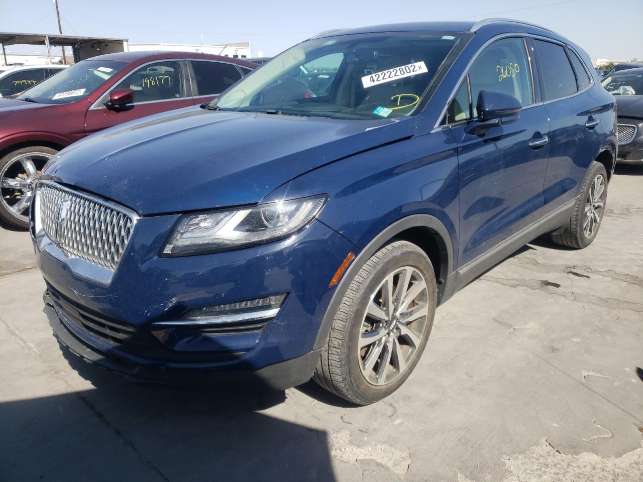 Photo 2 from auction – 2019 LINCOLN MKC RESERV with VIN 5LMCJ3C96KUL08042
