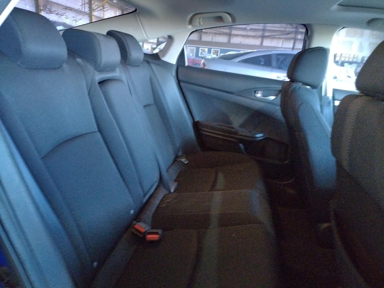 Photo 6 from auction – 2017 HONDA CIVIC EX with VIN 19XFC2F79HE018842