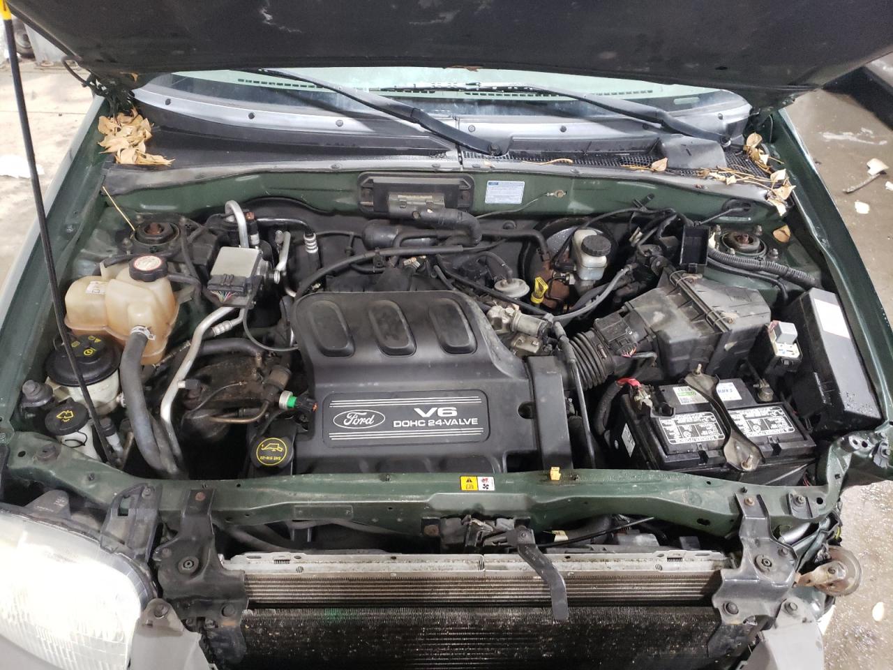 Photo 7 from auction – 2002 FORD ESCAPE XLT with VIN 1FMYU04122KC92280