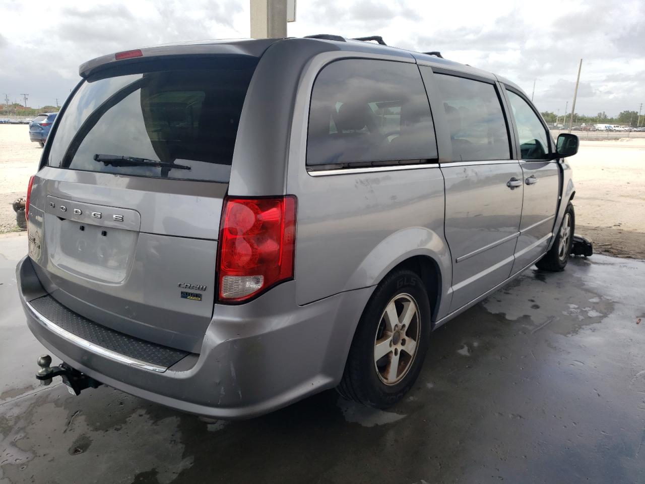 Photo 4 from auction – 2013 DODGE GRAND CARA with VIN 2C4RDGDG0DR549205