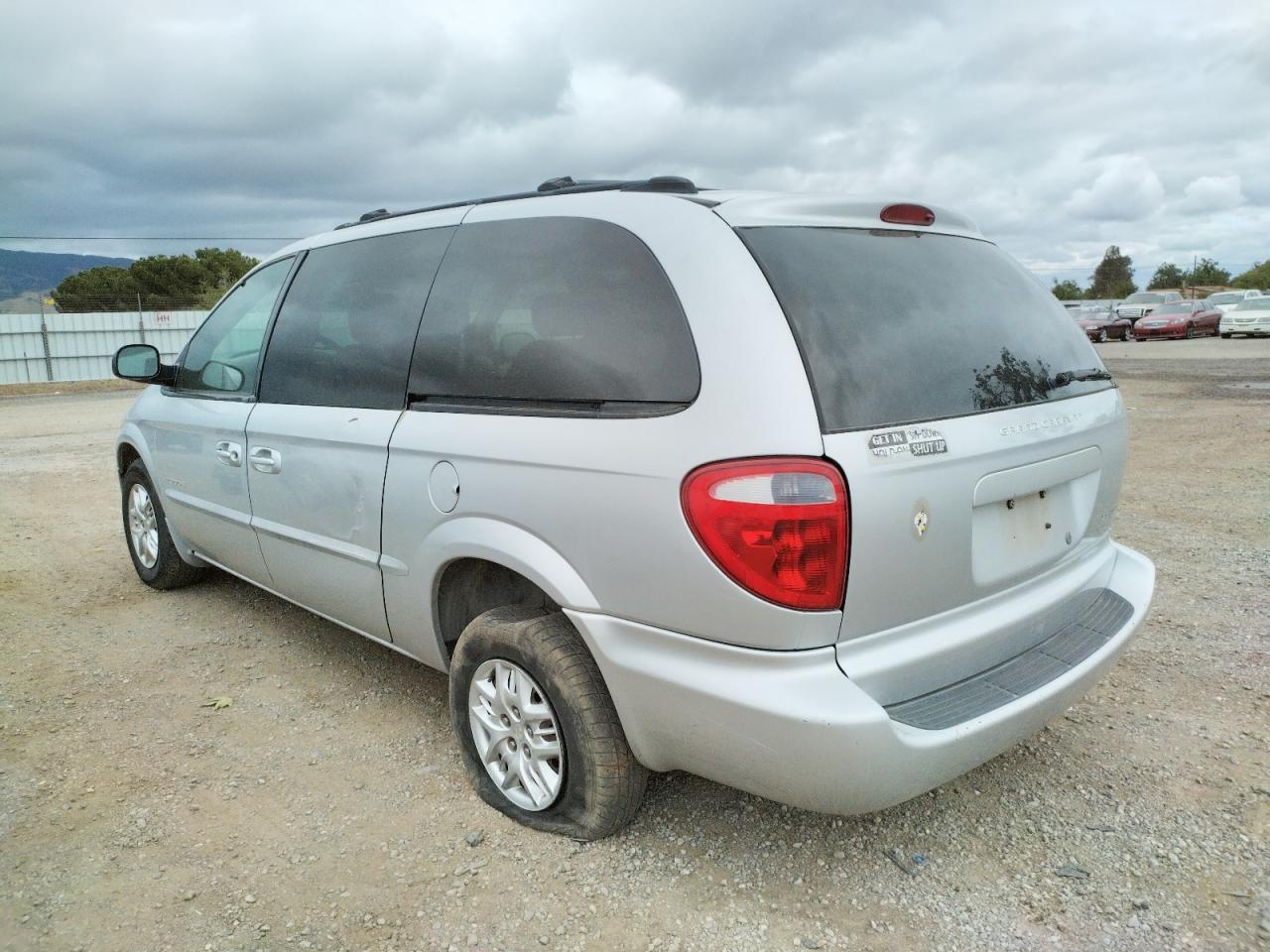 Photo 3 from auction – 2001 DODGE GRAND CARA with VIN 2B4GP44GX1R202132