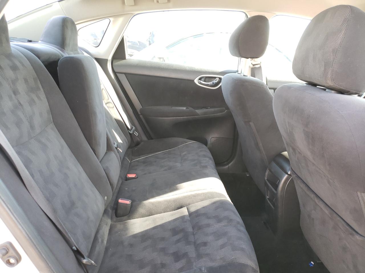 Photo 6 from auction – 2013 NISSAN SENTRA S with VIN 1N4AB7AP7DN907104