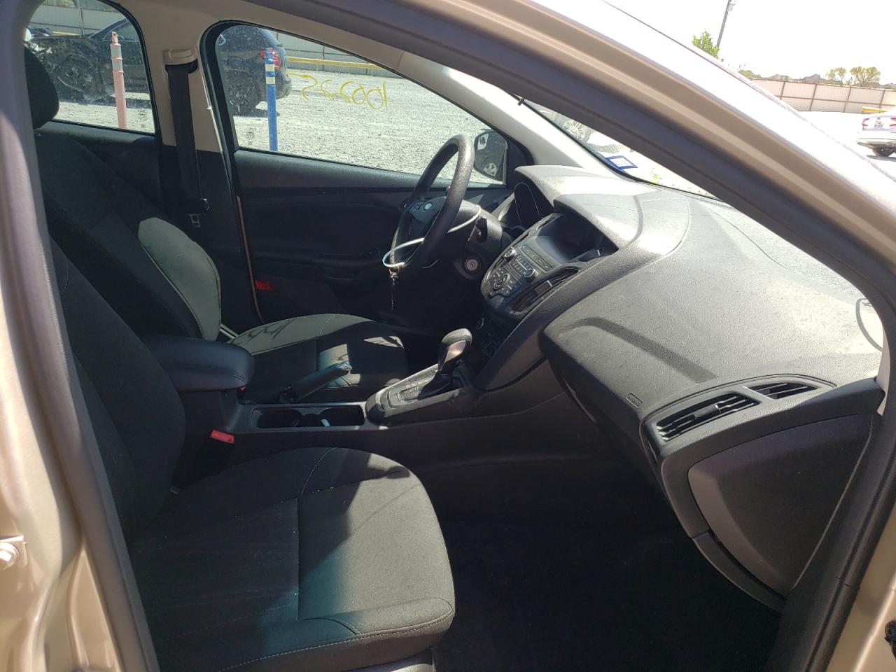 Photo 5 from auction – 2018 FORD FOCUS SE with VIN 1FADP3FE1JL203938