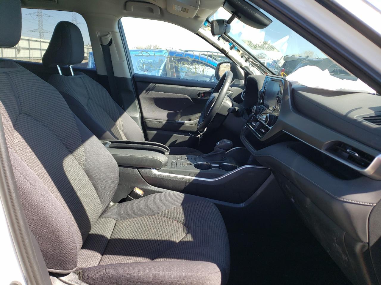 Photo 5 from auction – 2020 TOYOTA HIGHLANDER with VIN 5TDBZRBH0LS514115