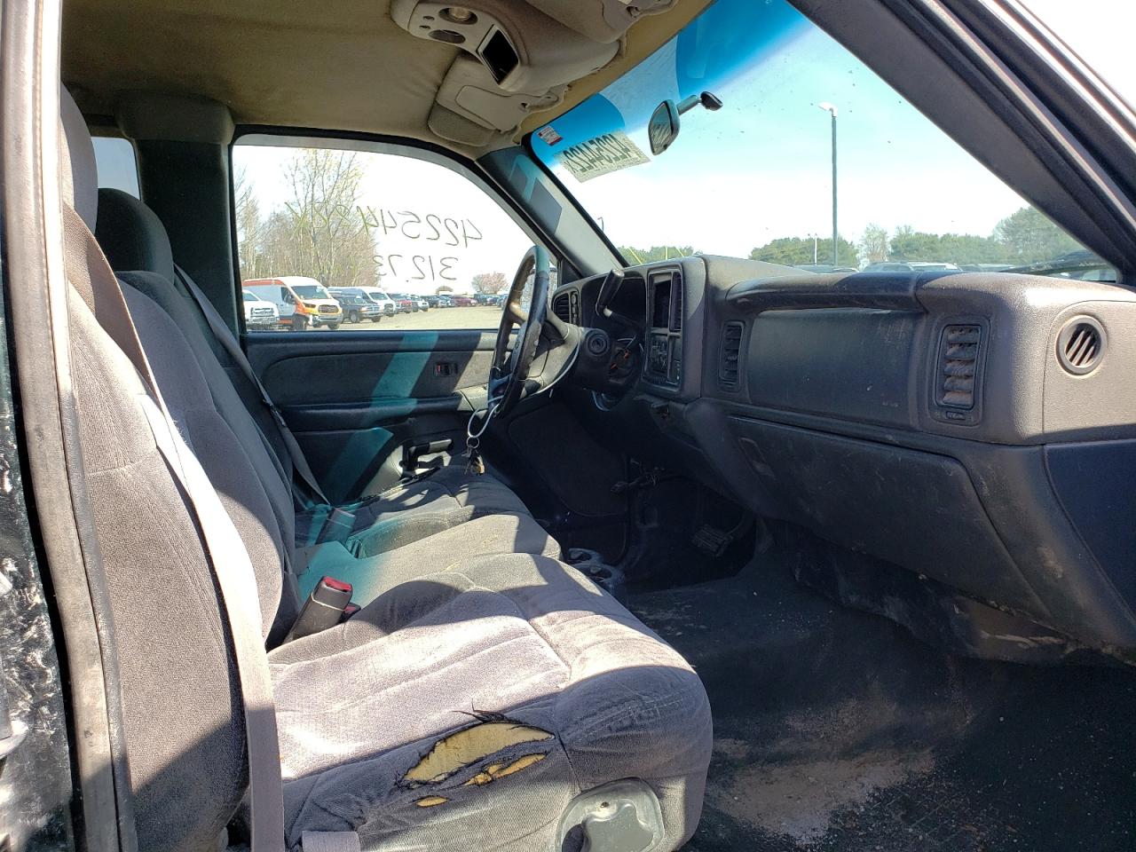 Photo 5 from auction – 2001 CHEVROLET SILVERADO with VIN 1GCEK19T51E308563