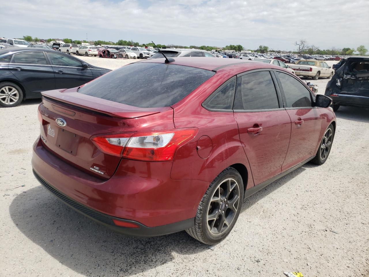 Photo 4 from auction – 2013 FORD FOCUS SE with VIN 1FADP3F29DL362216