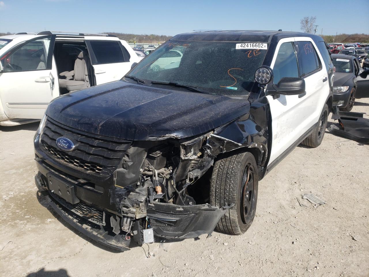 Photo 2 from auction – 2017 FORD EXPLORER P with VIN 1FM5K8AR9HGD44176