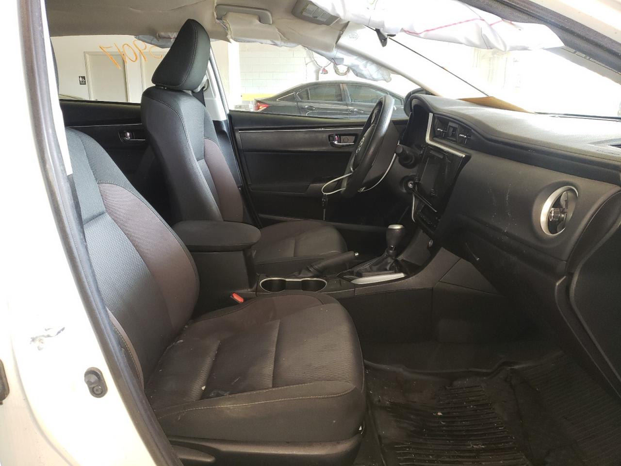 Photo 5 from auction – 2018 TOYOTA COROLLA L with VIN 5YFBURHE8JP826653