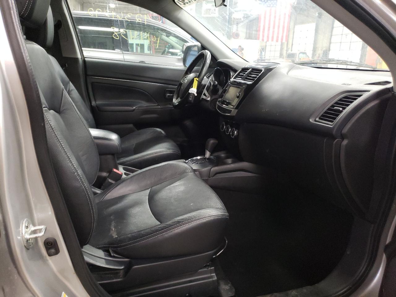 Photo 5 from auction – 2015 MITSUBISHI OUTLANDER with VIN 4A4AR4AU9FE013658