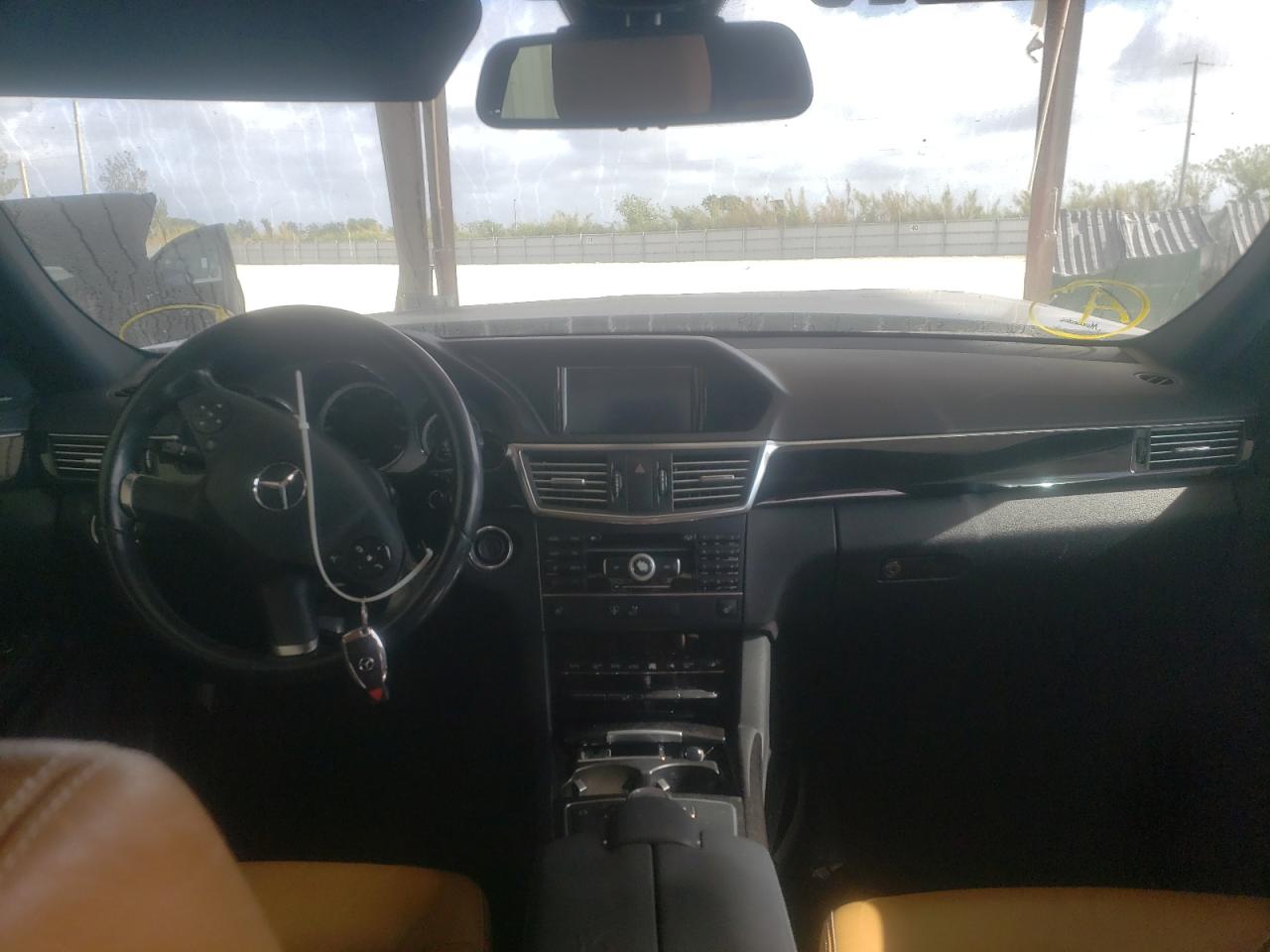 Photo 9 from auction – 2011 MERCEDES-BENZ E 350 4MAT with VIN WDDHF8HB1BA313101