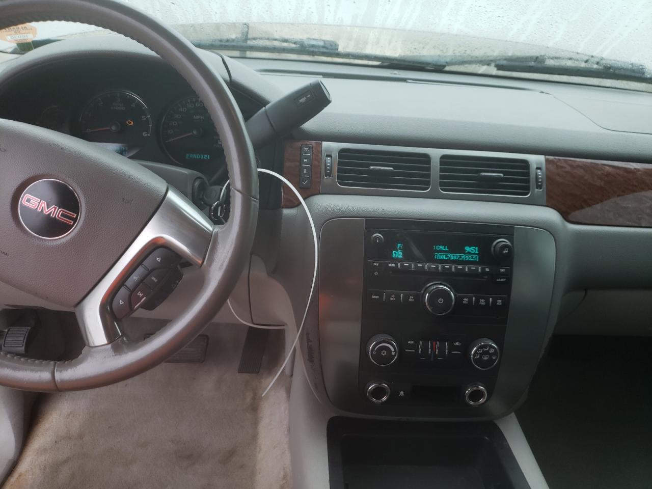 Photo 9 from auction – 2007 GMC YUKON with VIN 1GKFC13J37J148874