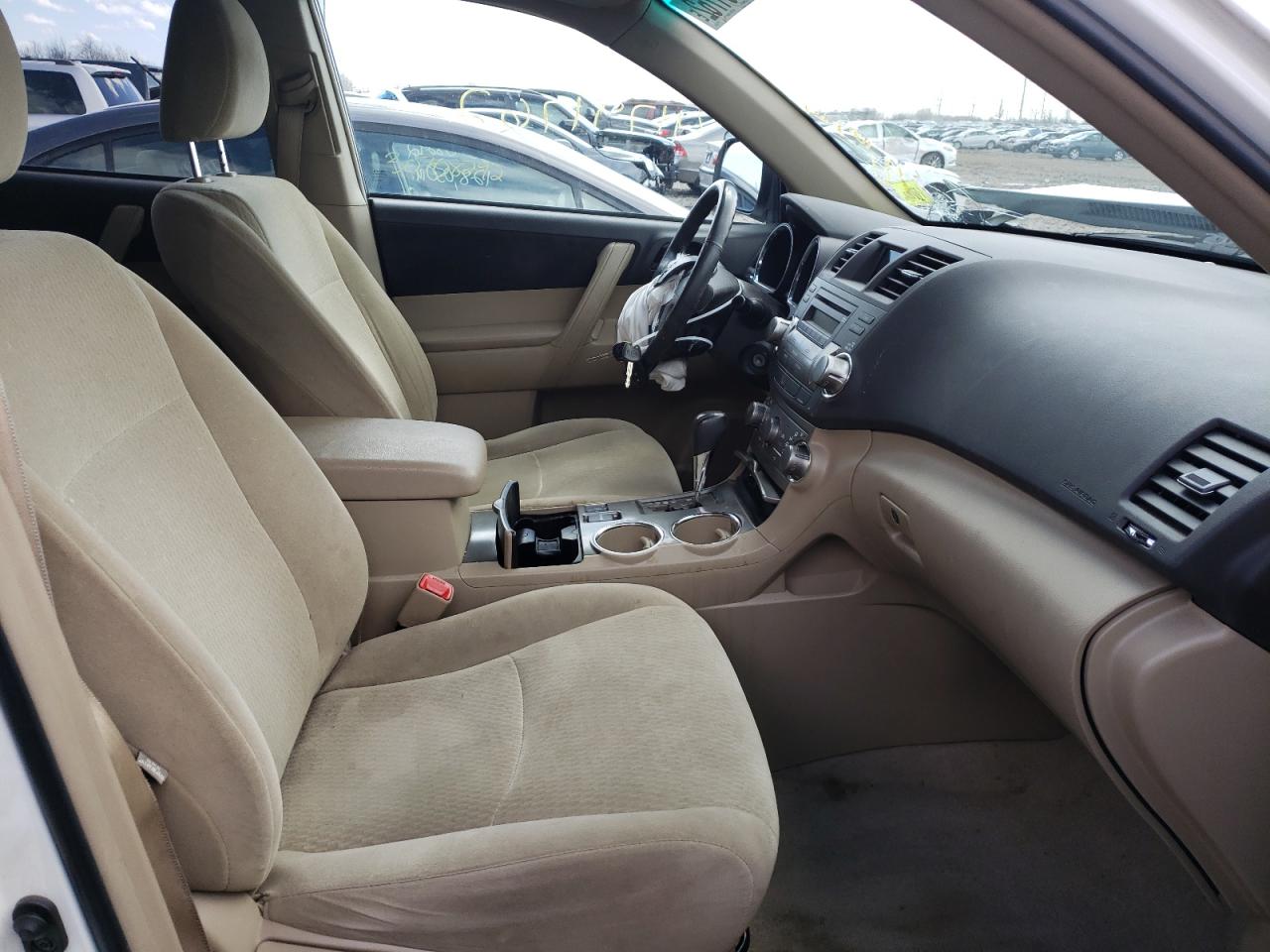 Photo 5 from auction – 2010 TOYOTA HIGHLANDER with VIN 5TDZA3EH6AS007540