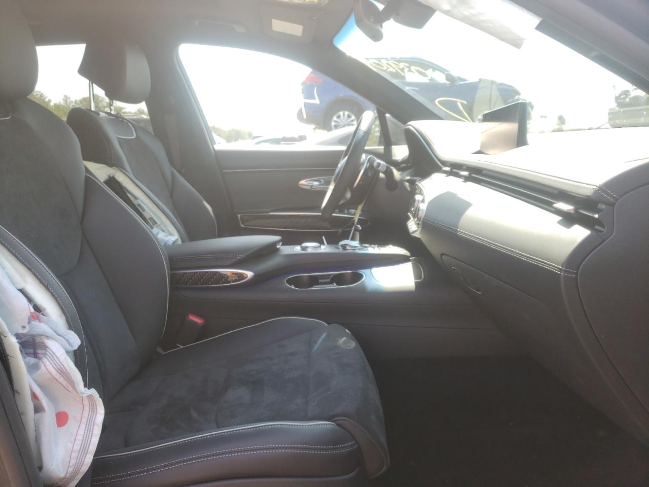 Photo 5 from auction – 2022 GENESIS GV70 BASE with VIN KMUMCDTC6NU039209