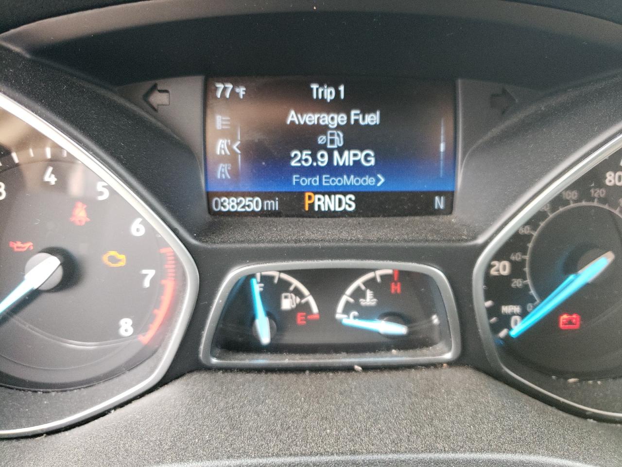 Photo 8 from auction – 2018 FORD ESCAPE SEL with VIN 1FMCU0HD7JUC79302