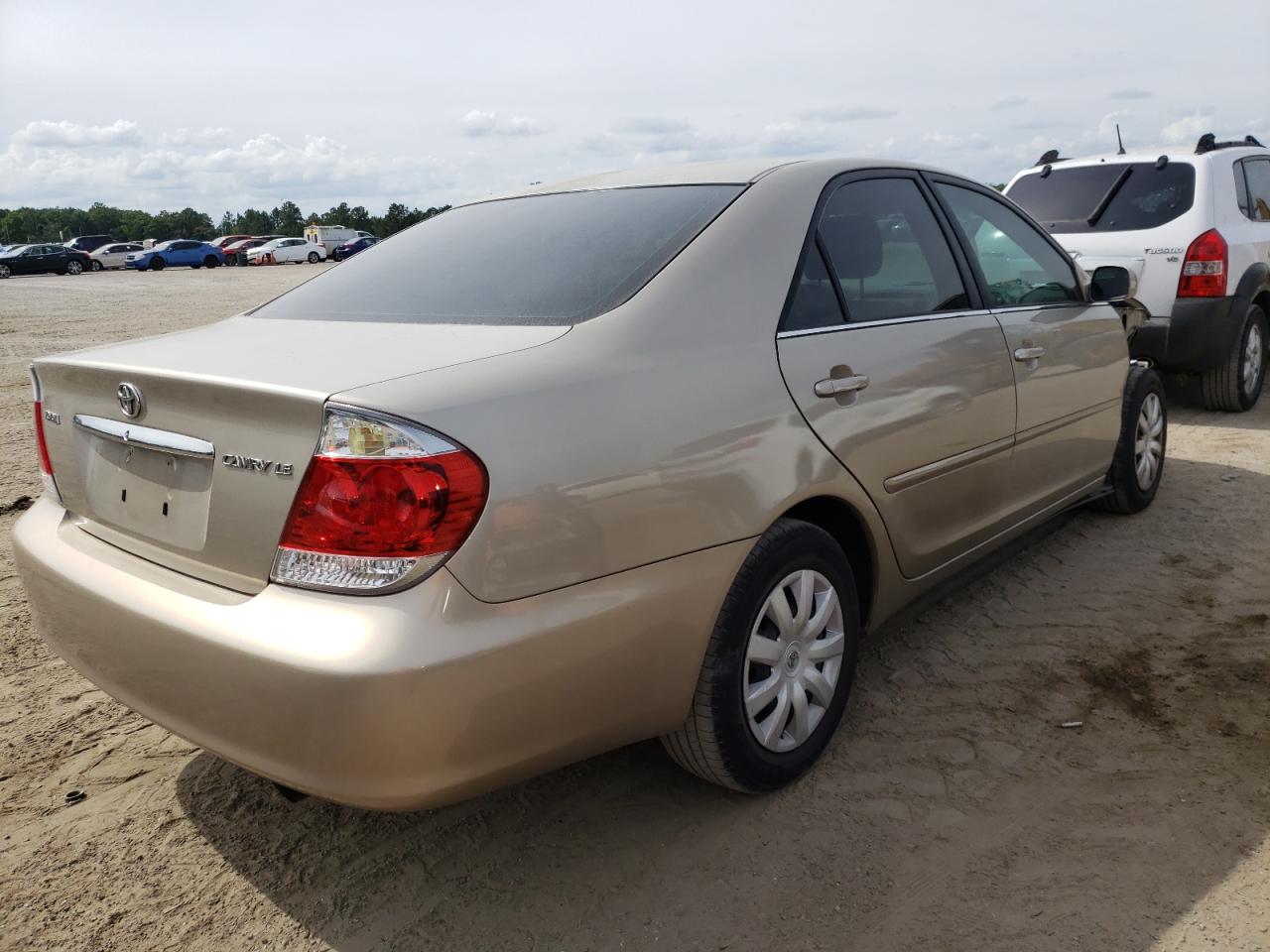 Photo 4 from auction – 2005 TOYOTA CAMRY LE with VIN 4T1BE32K85U403763