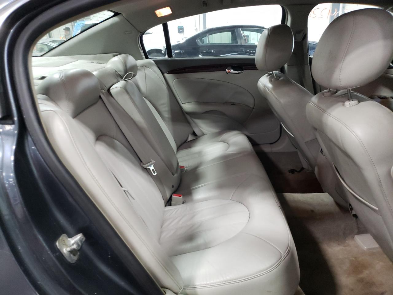 Photo 6 from auction – 2010 BUICK LUCERNE CX with VIN 1G4HC5E17AU101275