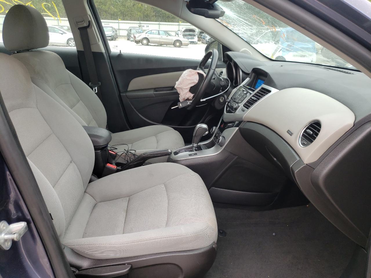 Photo 5 from auction – 2014 CHEVROLET CRUZE LT with VIN 1G1PC5SB6E7367445