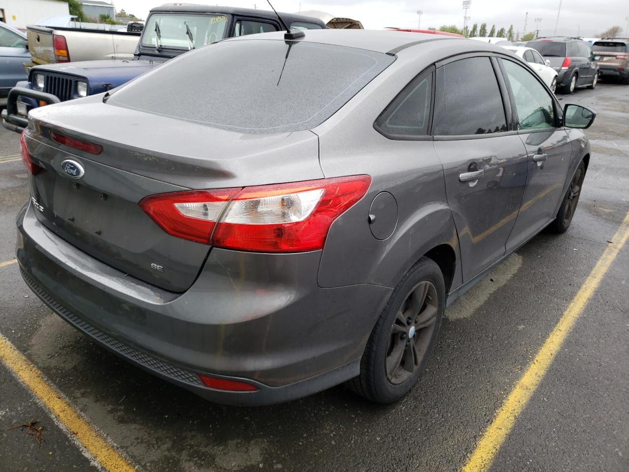 Photo 4 from auction – 2013 FORD FOCUS with VIN 1FADP3F28DL201260