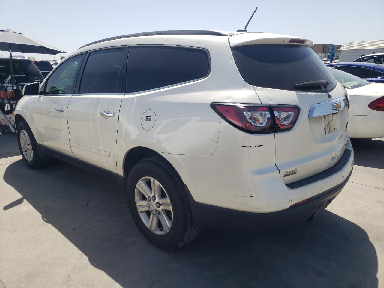 Photo 3 from auction – 2014 CHEVROLET TRAVERSE L with VIN 1GNKRGKD2EJ148103