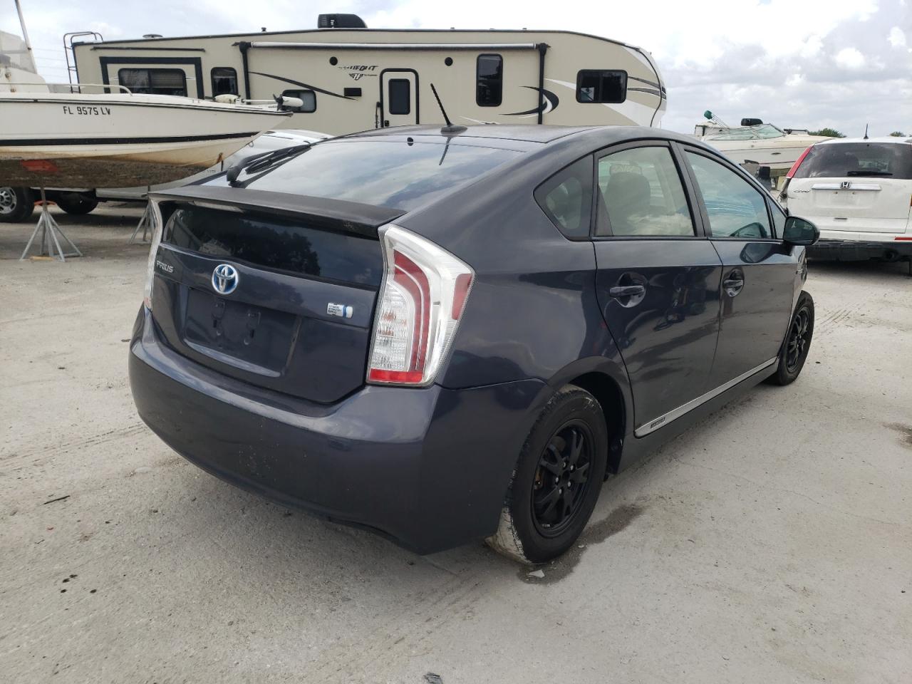 Photo 4 from auction – 2013 TOYOTA PRIUS with VIN JTDKN3DU0D1631274