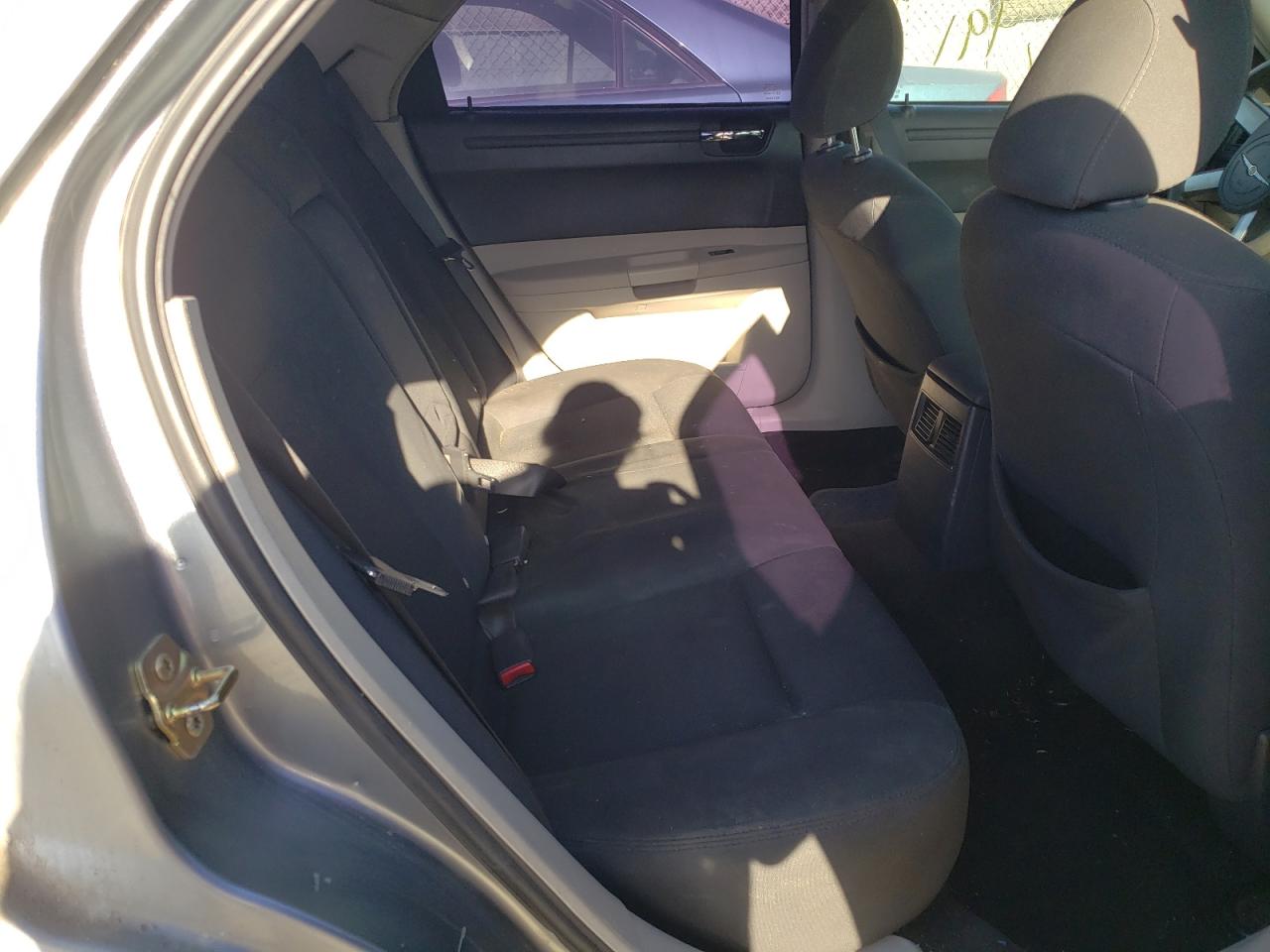 Photo 6 from auction – 2007 CHRYSLER 300 with VIN 2C3KA43R47H636678