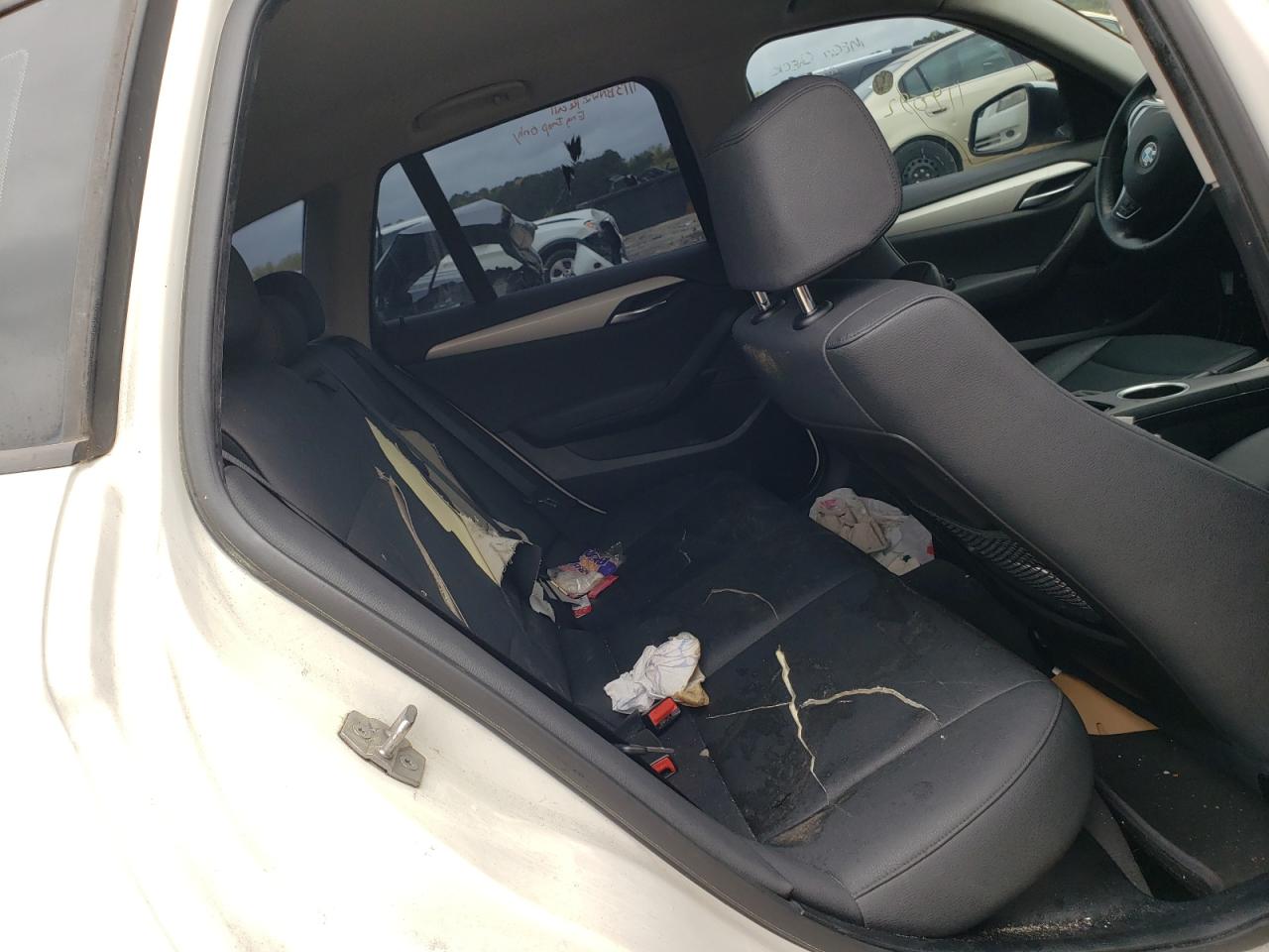 Photo 6 from auction – 2015 BMW X1 SDRIVE2 with VIN WBAVM1C57FV315815