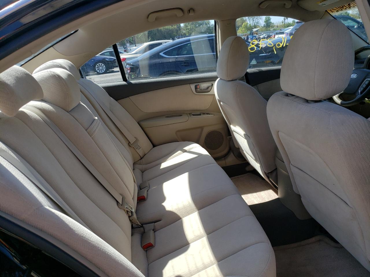 Photo 6 from auction – 2007 KIA OPTIMA LX with VIN KNAGE123075128682