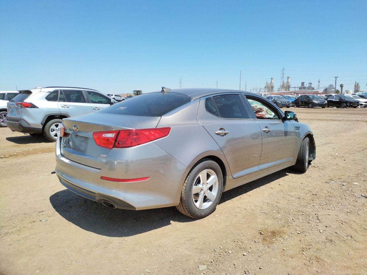Photo 4 from auction – 2015 KIA OPTIMA LX with VIN 5XXGM4A76FG488710