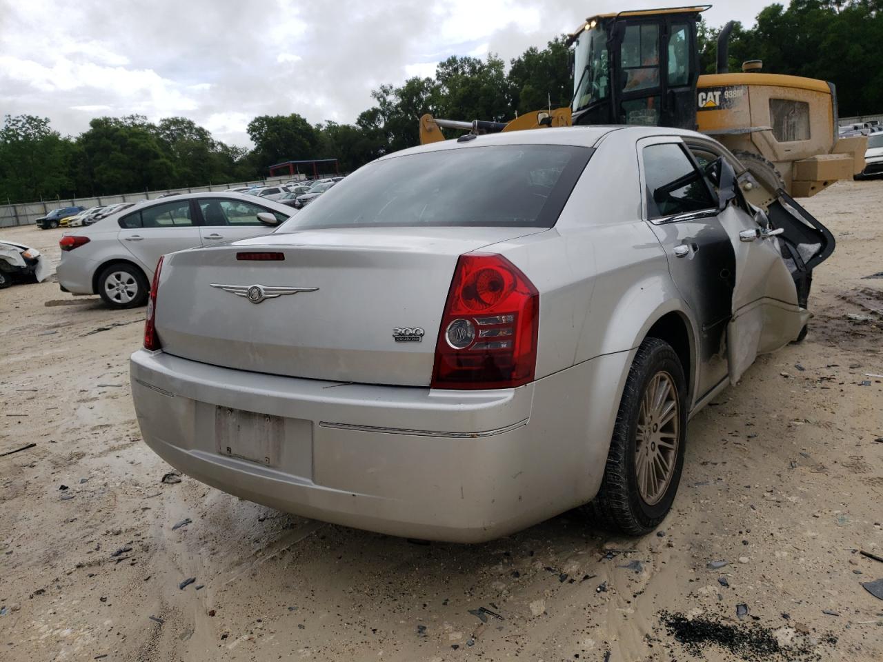 Photo 4 from auction – 2010 CHRYSLER 300 TOURIN with VIN 2C3CA5CV0AH253982