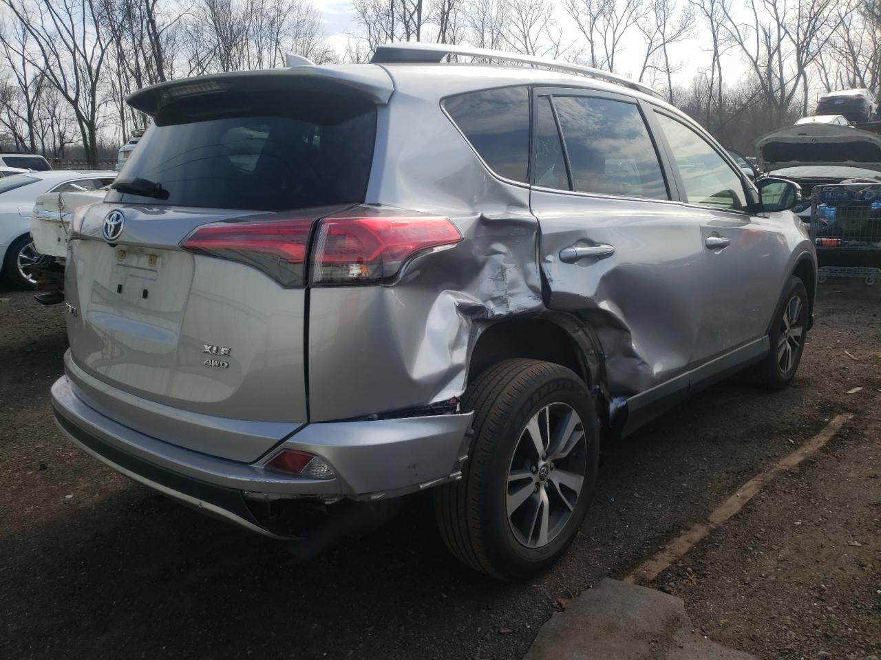 Photo 4 from auction – 2018 TOYOTA RAV4 ADVEN with VIN JTMRFREV0JJ248680