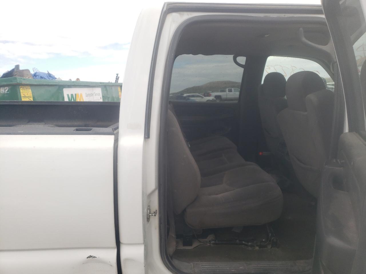 Photo 6 from auction – 2006 CHEVROLET SILVERADO with VIN 1GCHK23D16F151913