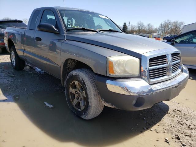 DODGE DAKOTA SLT 2005 with VIN 1D7HE42K05S134499 - Photo from auction