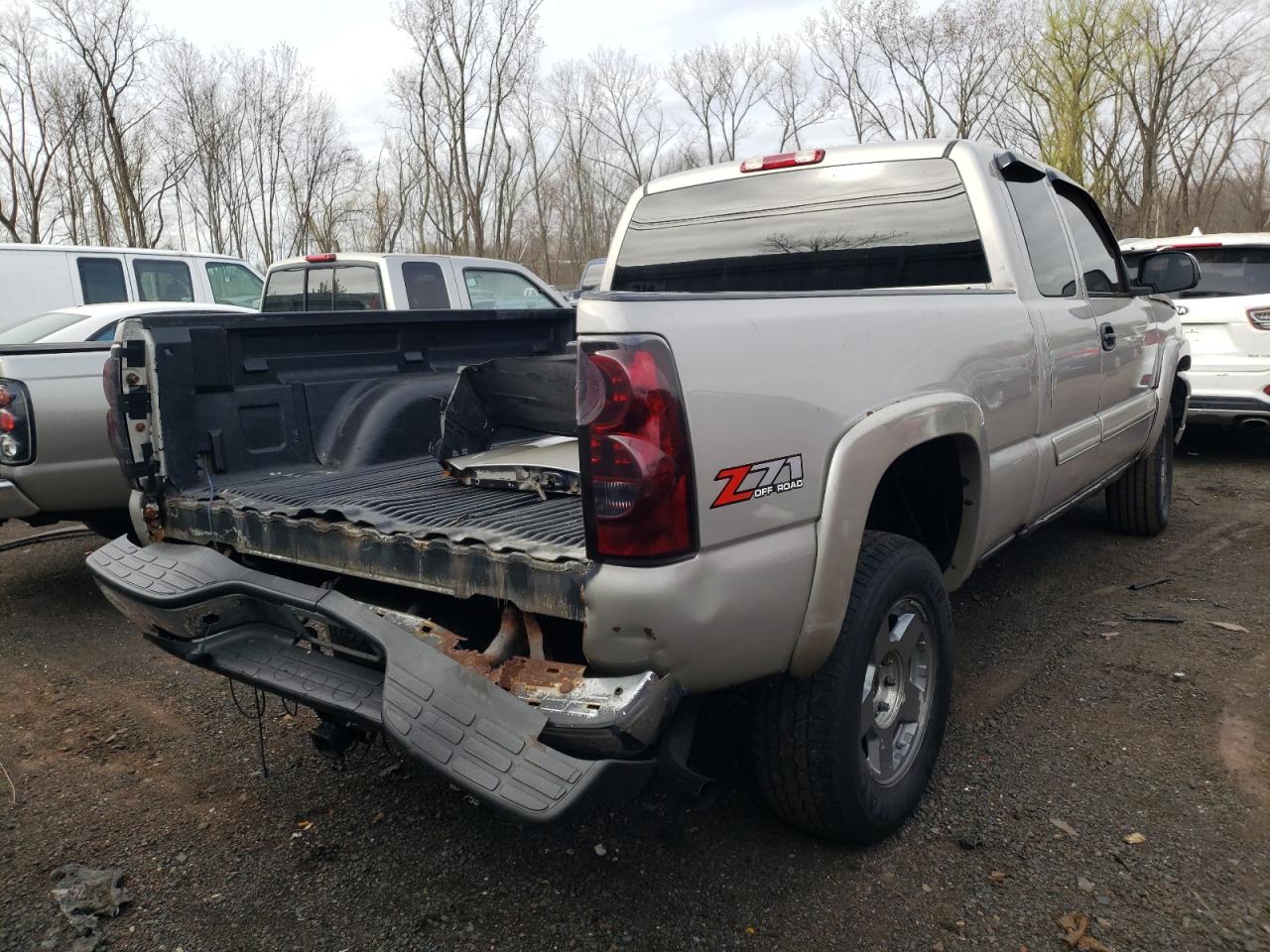 Photo 4 from auction – 2005 CHEVROLET SILVERADO with VIN 1GCEK19Z55Z209423