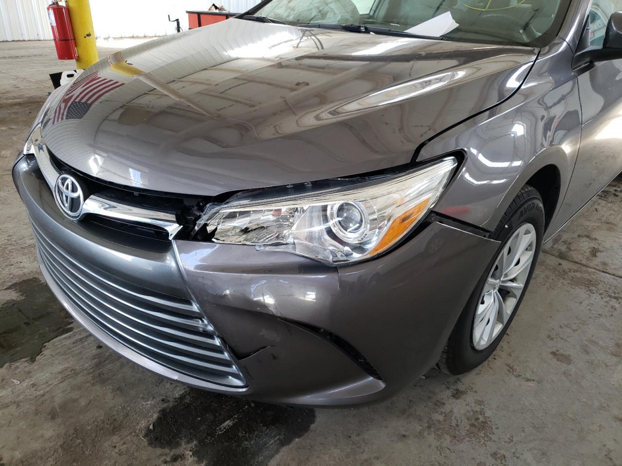 Photo 9 from auction – 2016 TOYOTA CAMRY LE with VIN 4T4BF1FKXGR578262