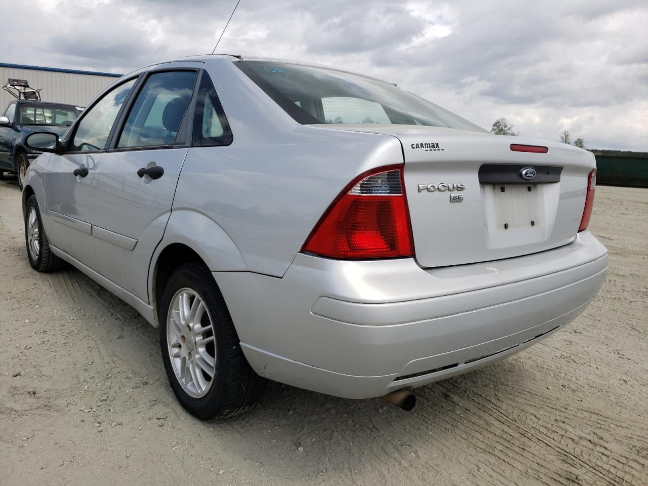 Photo 3 from auction – 2007 FORD FOCUS ZX4 with VIN 1FAFP34N67W235688