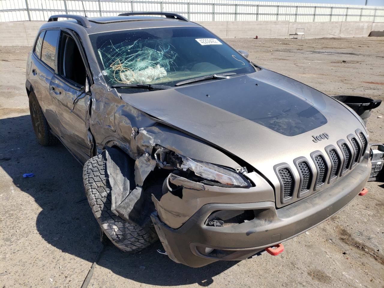 JEEP CHEROKEE T 2016 with VIN 1C4PJMBS7GW228621 - Photo from auction