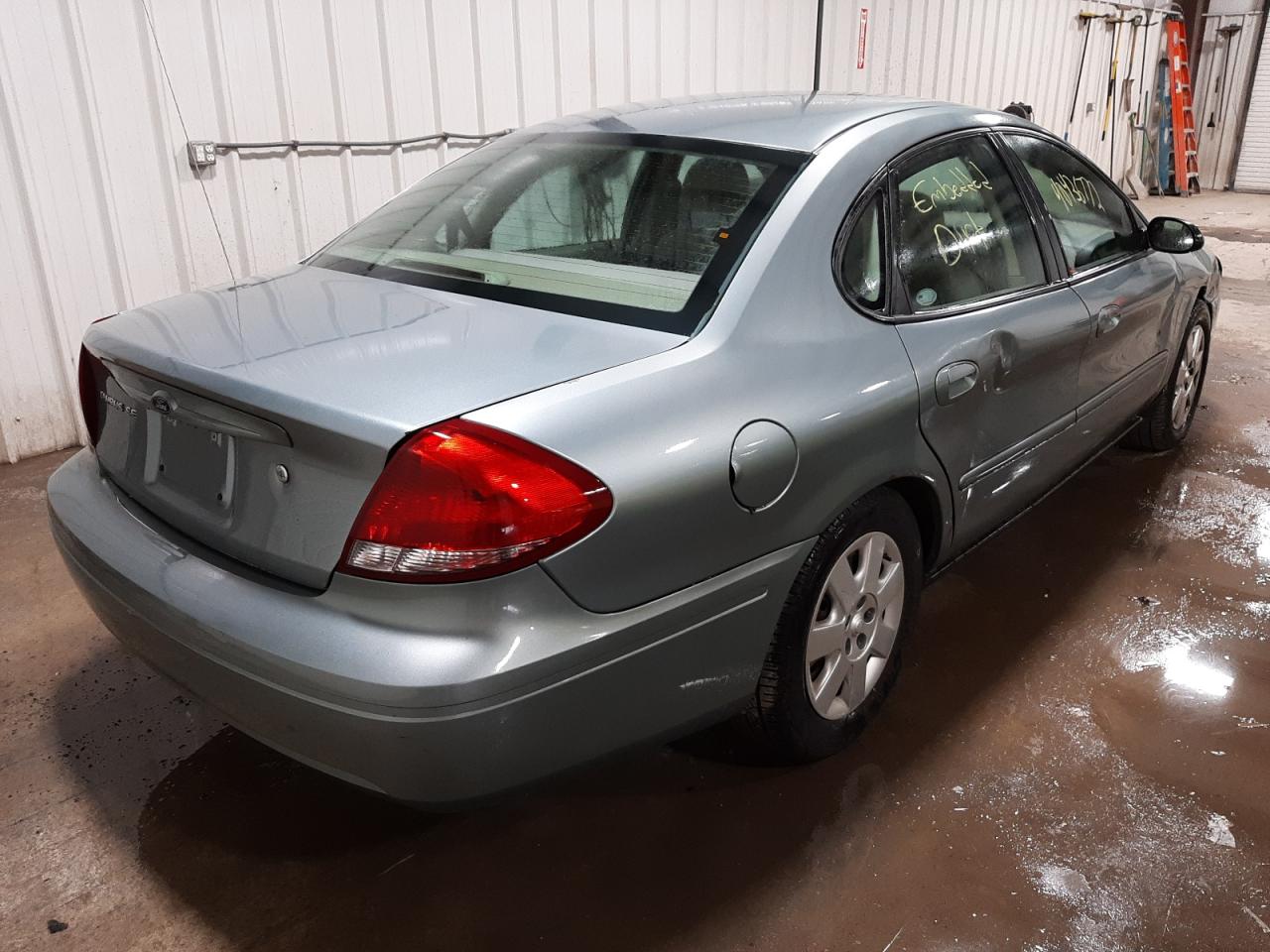 Photo 4 from auction – 2005 FORD TAURUS SE with VIN 1FAFP53U85A104373