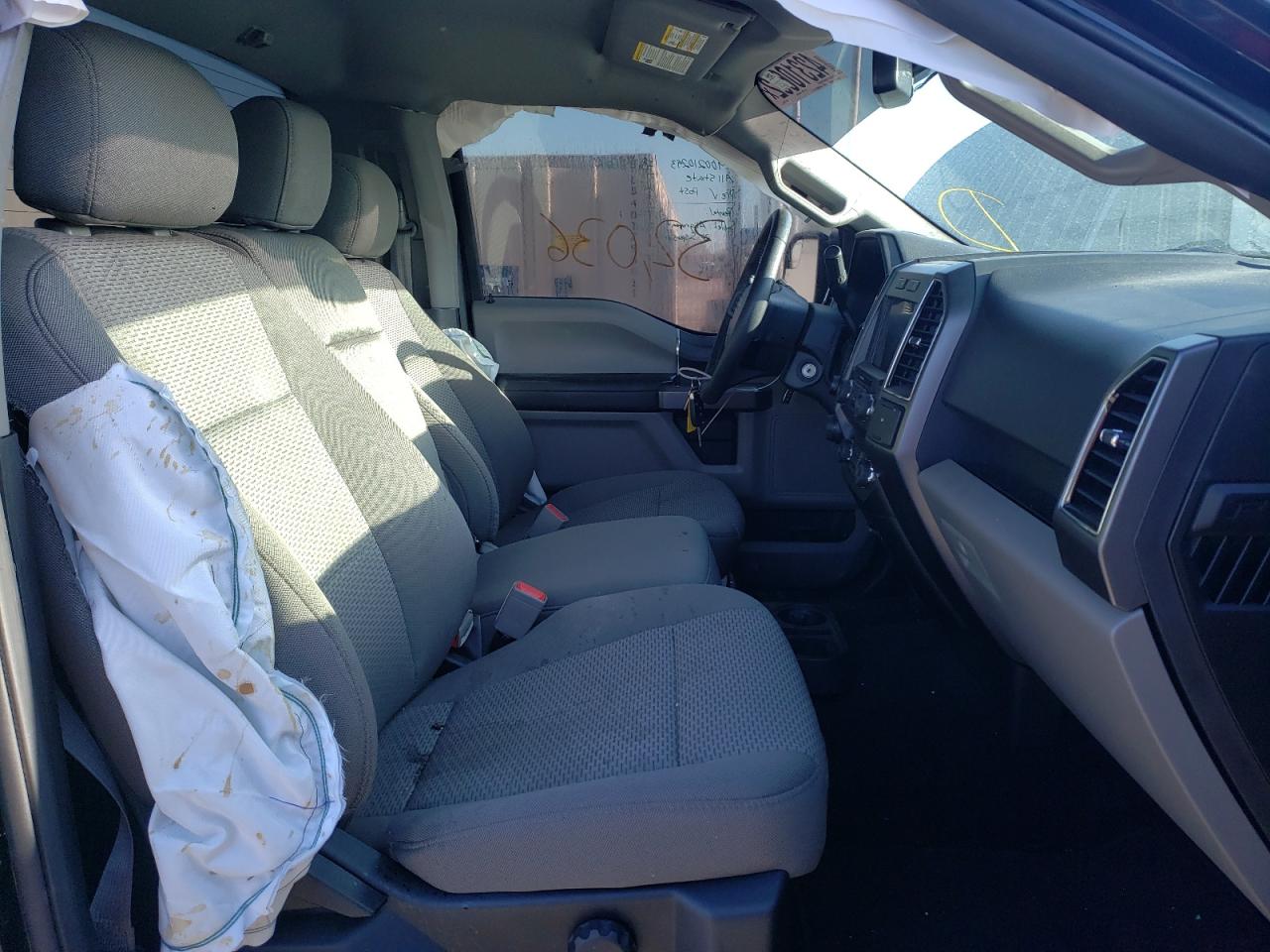 Photo 5 from auction – 2019 FORD F150 with VIN 1FTMF1E52KKE78258