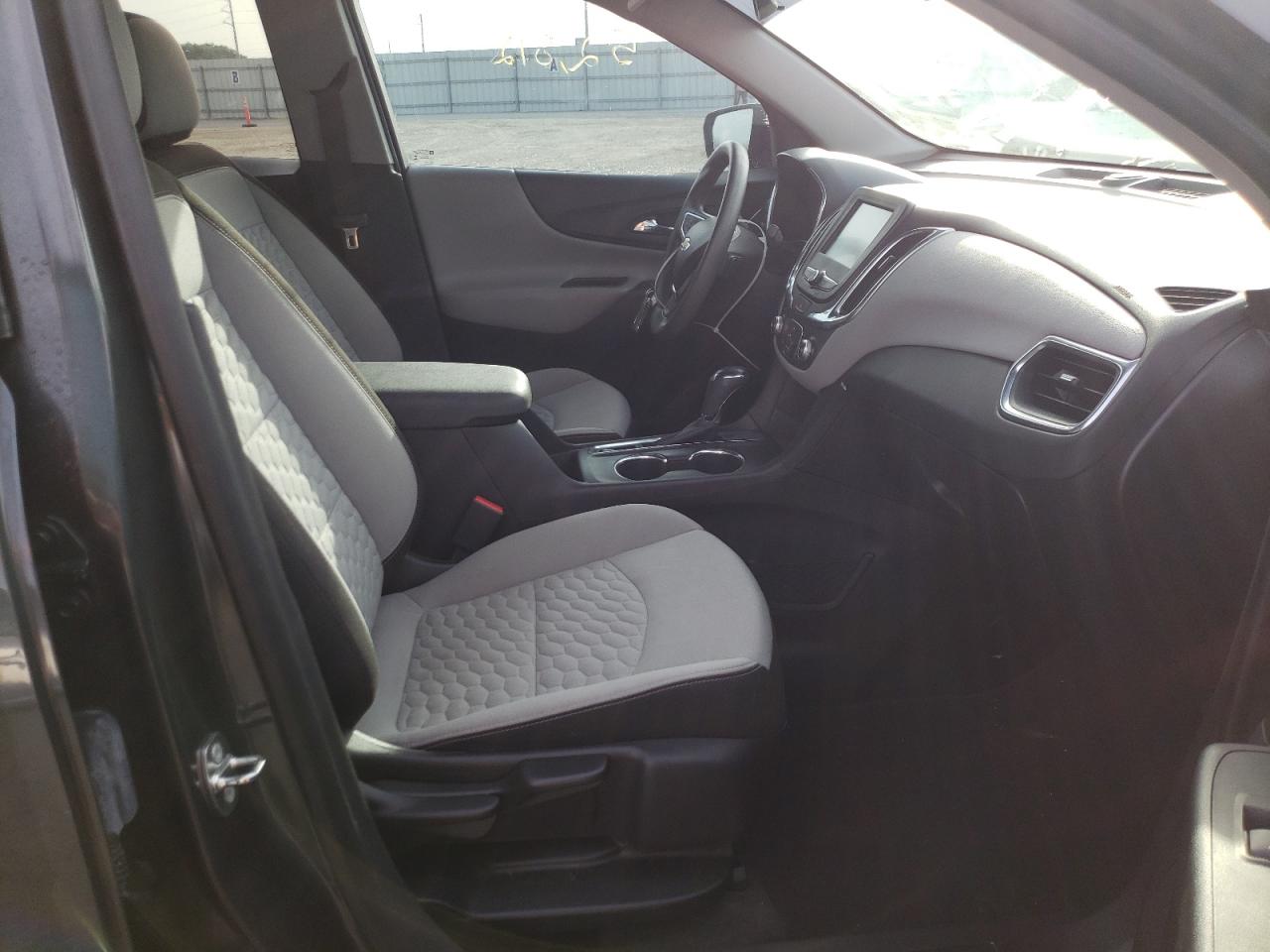 Photo 5 from auction – 2018 CHEVROLET EQUINOX LT with VIN 3GNAXJEV3JL393255