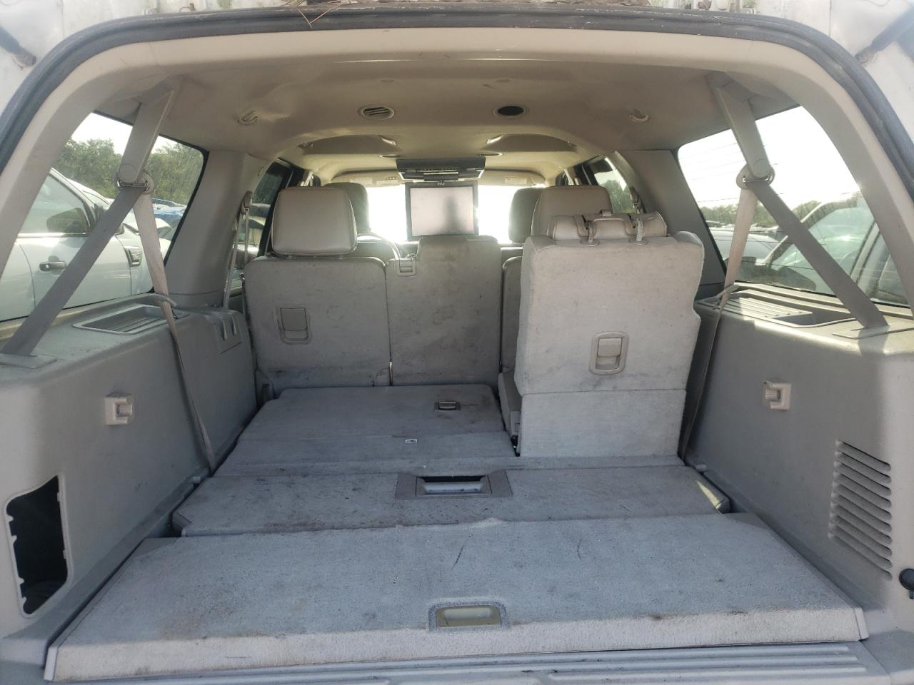 Photo 9 from auction – 2010 FORD EXPEDITION with VIN 1FMJK1F56AEA70903