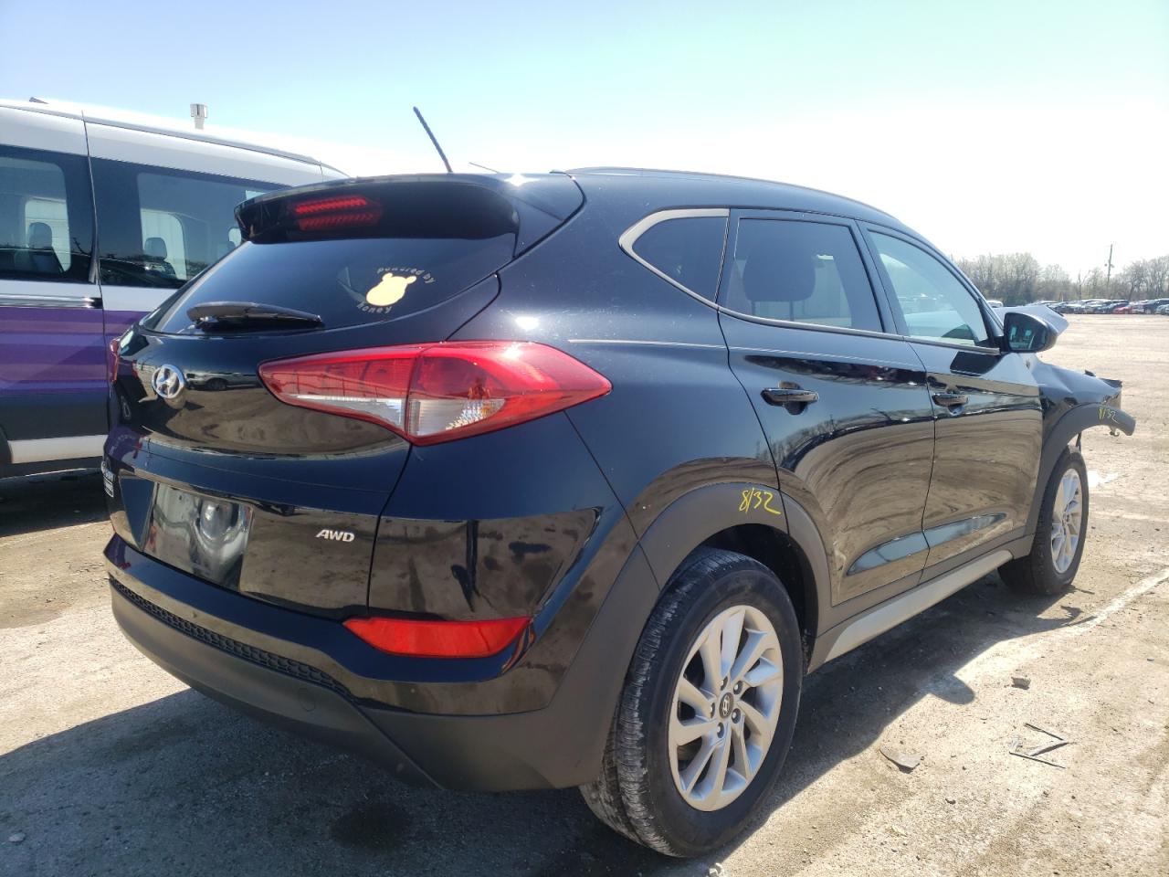 Photo 4 from auction – 2017 HYUNDAI TUCSON LIM with VIN KM8J3CA49HU323641