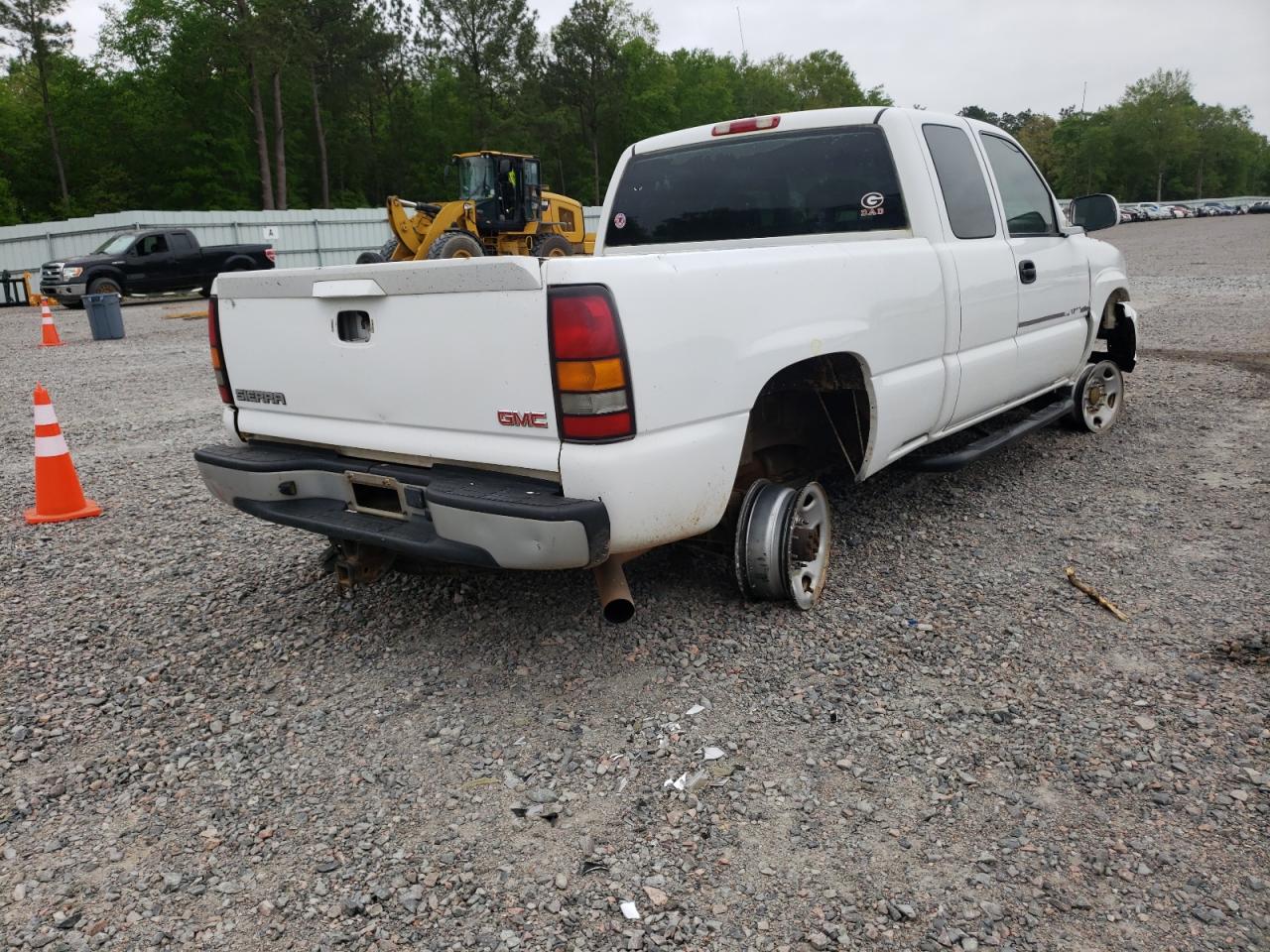 Photo 4 from auction – 2005 GMC SIERRA K25 with VIN 1GTHK29U05E116288