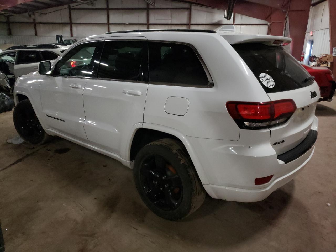 Photo 3 from auction – 2015 JEEP GRAND CHER with VIN 1C4RJFAG2FC164795