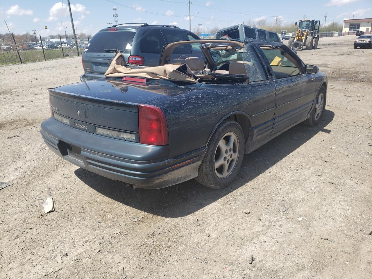 Photo 4 from auction – 1995 OLDSMOBILE CUTLASS SU with VIN 1G3WT32X2SD358208
