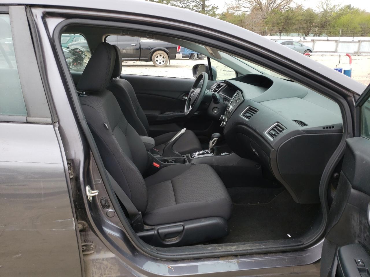 Photo 5 from auction – 2014 HONDA CIVIC LX with VIN 19XFB2F57EE225548