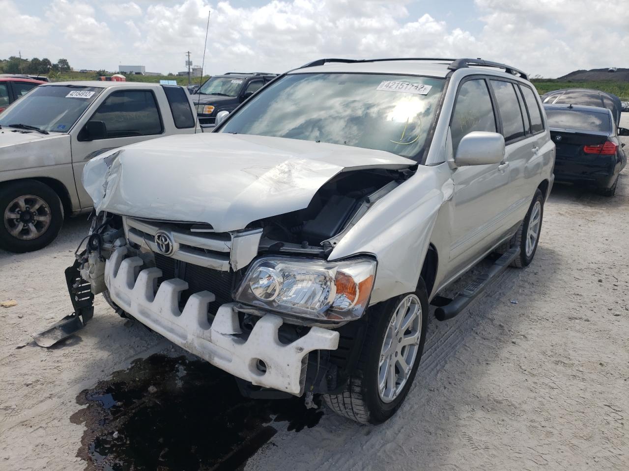Photo 2 from auction – 2006 TOYOTA HIGHLANDER with VIN JTEGD21A960136427