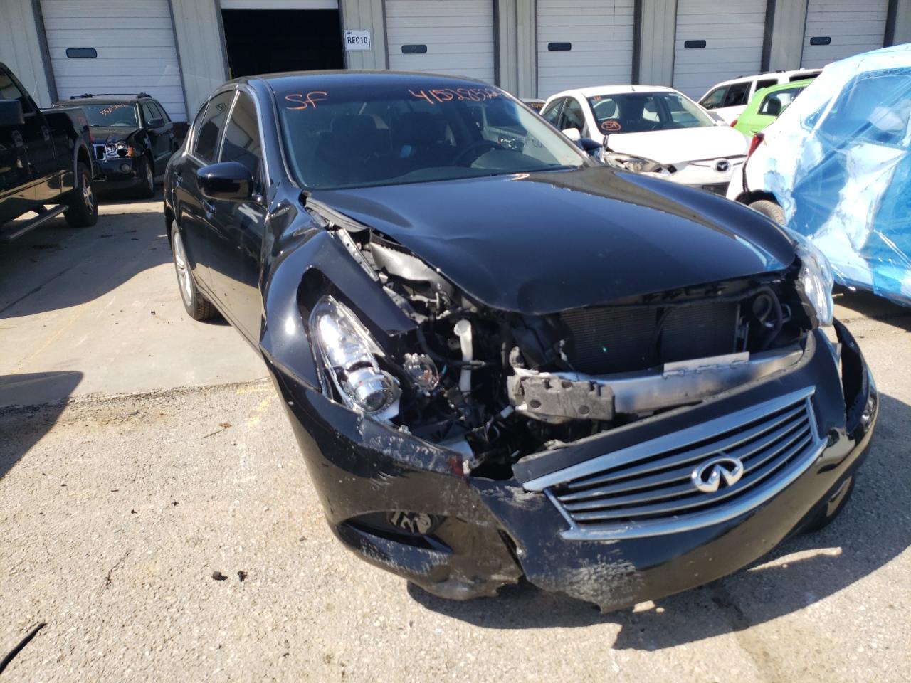 Photo 9 from auction – 2015 INFINITI Q40 with VIN JN1CV6AR0FM520394